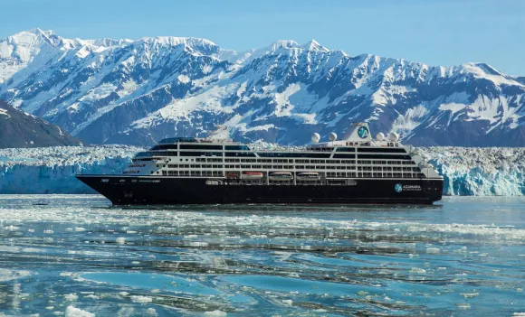 Barco Azamara Quest