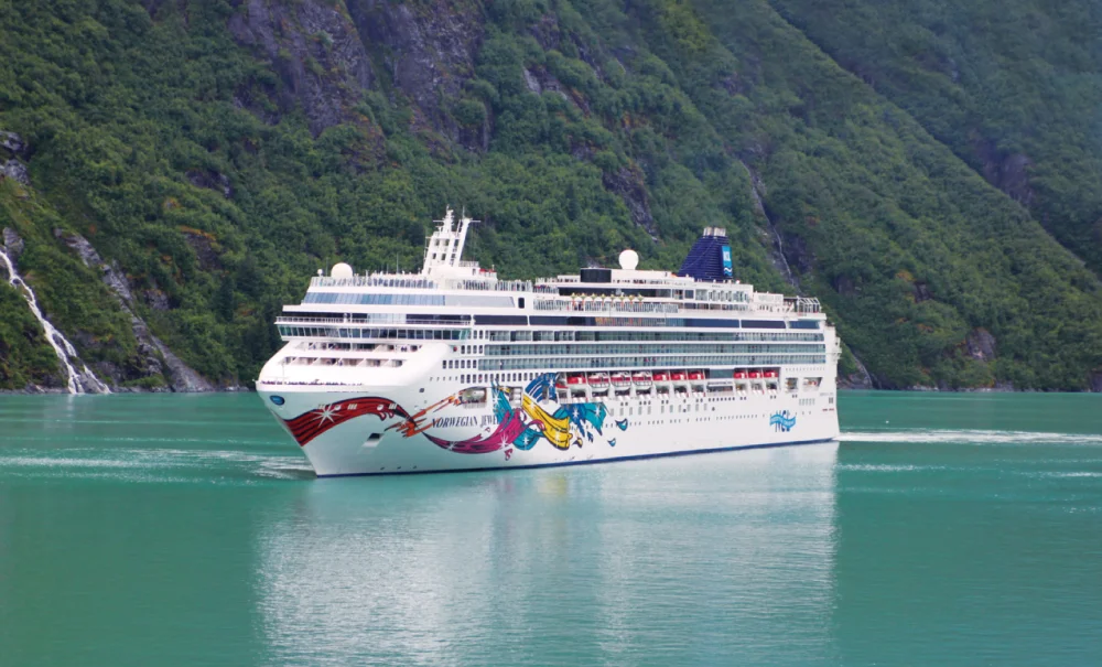 Barco Norwegian Jewel